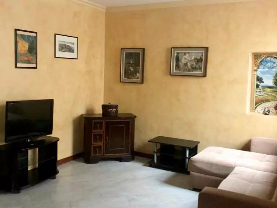 Immagine 2 di Villetta a schiera in vendita  a Viareggio