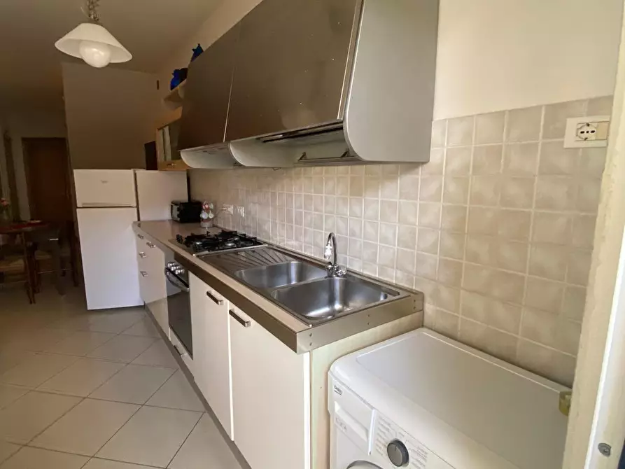 Immagine 9 di Trilocale in affitto  a Viareggio