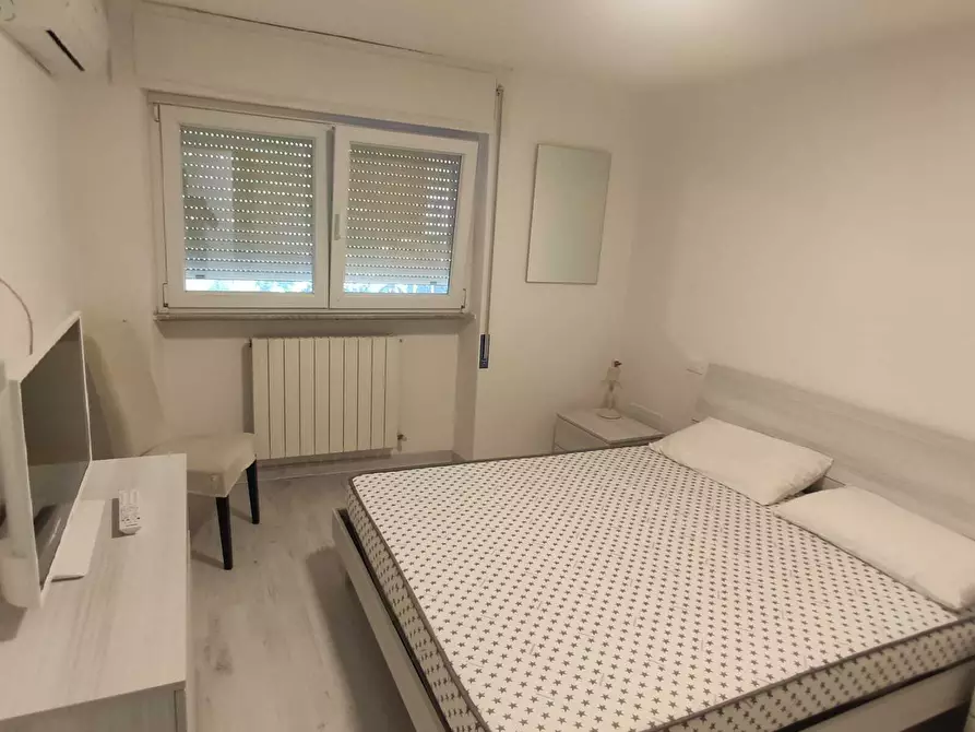 Immagine 2 di Trilocale in affitto  a Camaiore