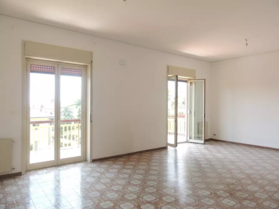 Immagine 10 di Quadrilocale in vendita  in Via Antonio Gramsci 55 a Gravina Di Catania
