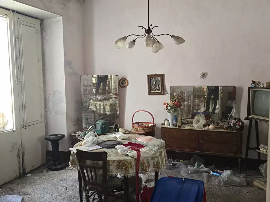 Immagine 5 di Rustico / casale in vendita  in Piazza Sant'Antonio Abate a Camporotondo Etneo