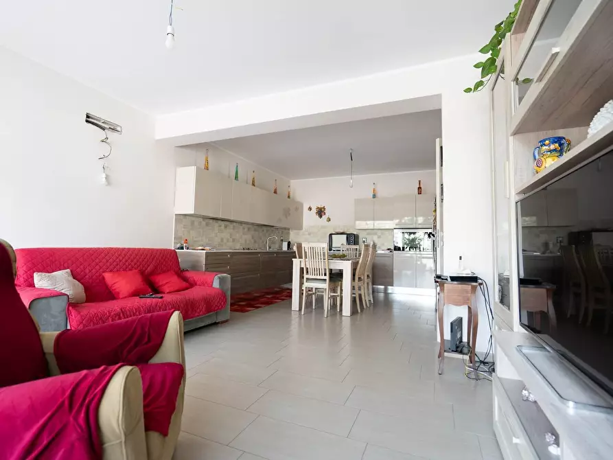 Immagine 20 di Casa bifamiliare in vendita  in Via Catanzaro 11 a San Giovanni La Punta