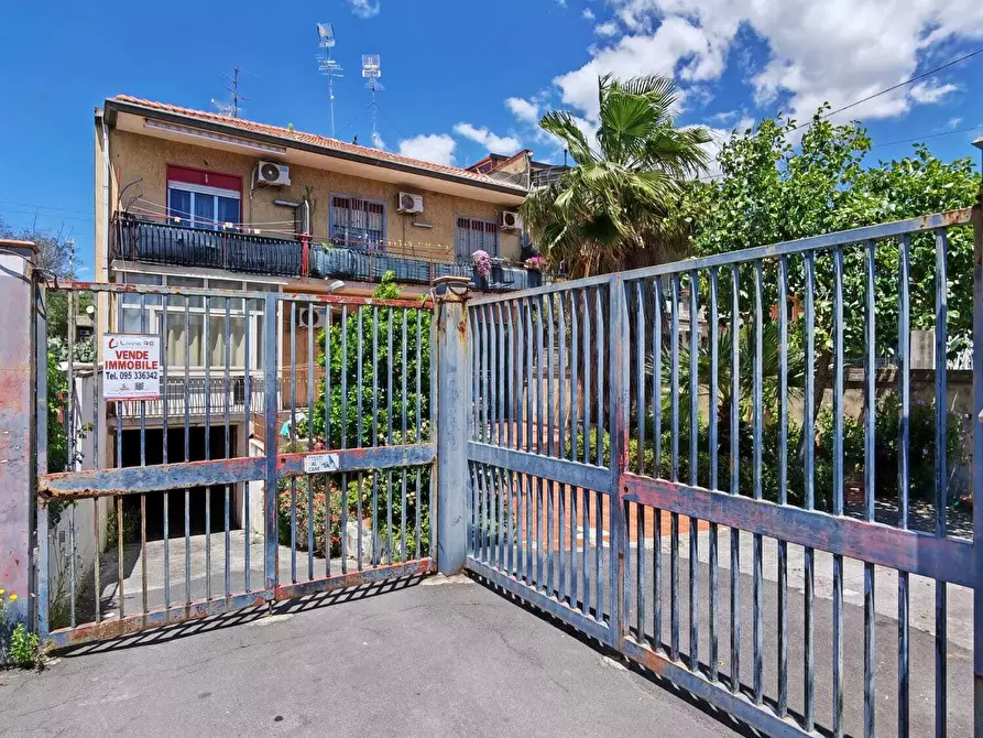 Immagine 4 di Trilocale in vendita  in Strada San Giovanni Galermo 127 a Misterbianco