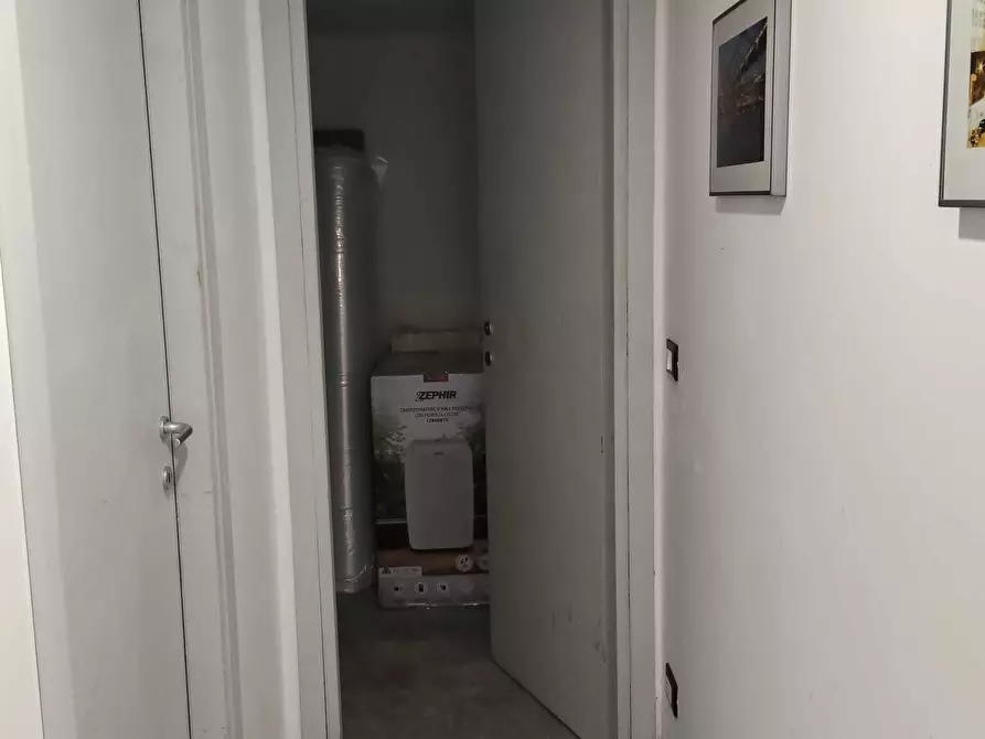 Immagine 5 di Magazzino in vendita  in Via Sgarzeria 30 a Modena