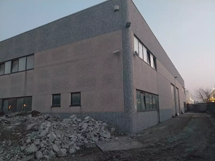 Immagine 9 di Attività artigianale in vendita  in via Raimondo dalla Costa 457 a Modena