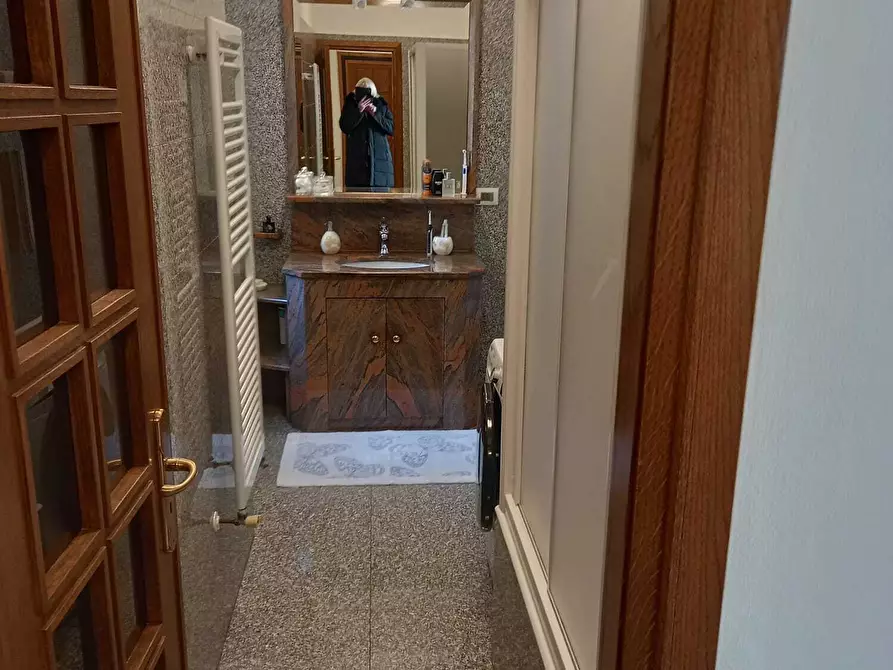 Immagine 17 di Quadrilocale in vendita  in Piazza Due Strade 2 a Bordighera