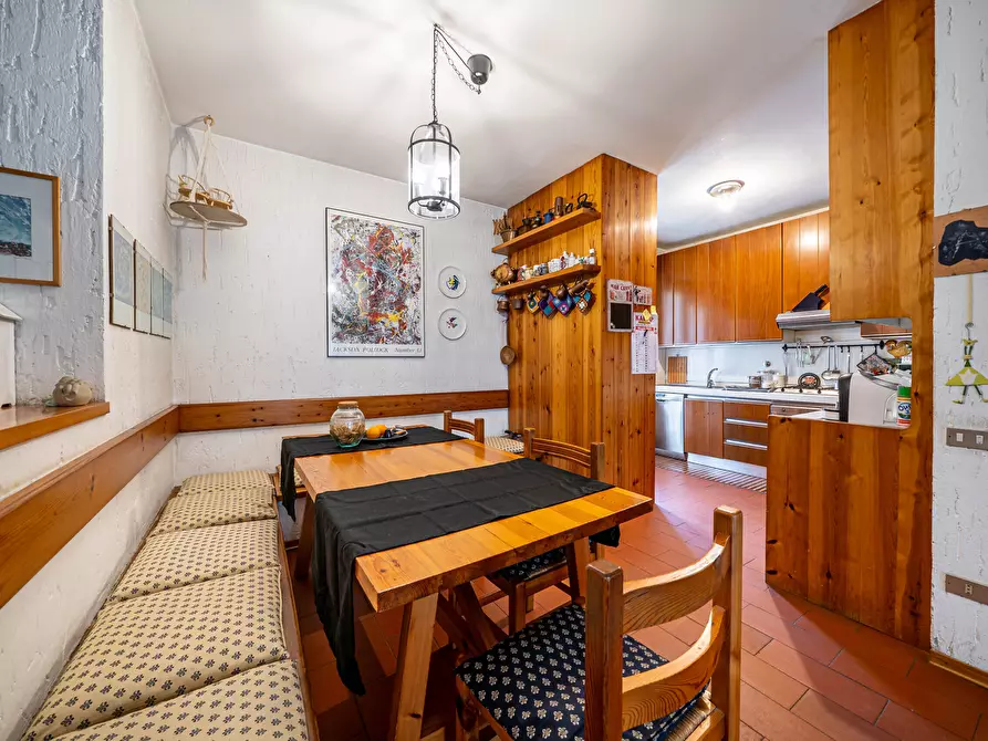 Immagine 16 di Quadrilocale in vendita  in Via Giuditta Sidoli 9600 a Parma