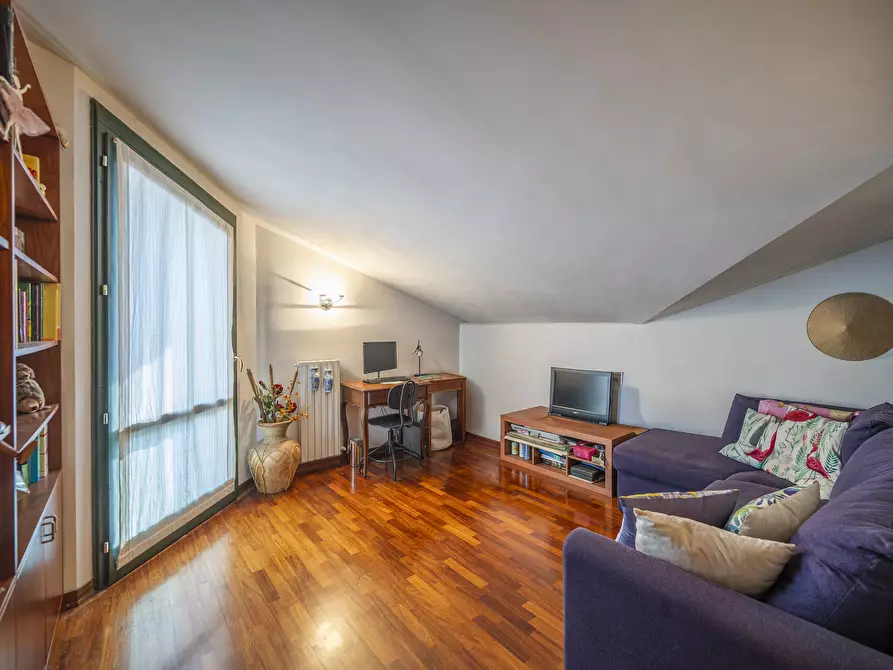 Immagine 13 di Quadrilocale in vendita  in Piazza Lubiana 4863 a Parma