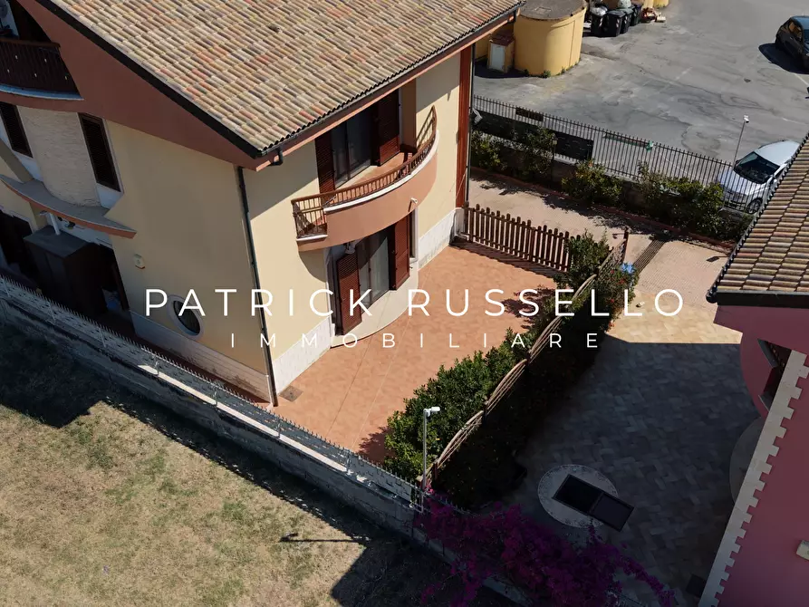 Immagine 34 di Villa in vendita  in Via Butera 207 a Gela