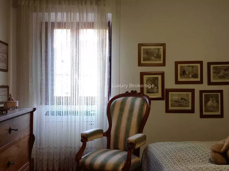 Immagine 29 di Palazzo in vendita  a Arezzo