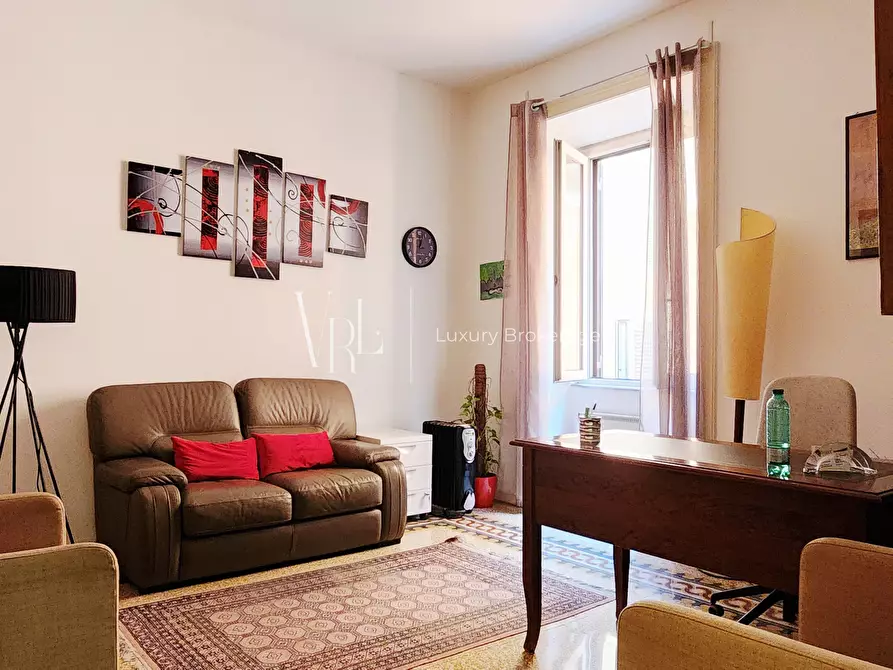 Immagine 21 di Pentalocale in vendita  a Roma