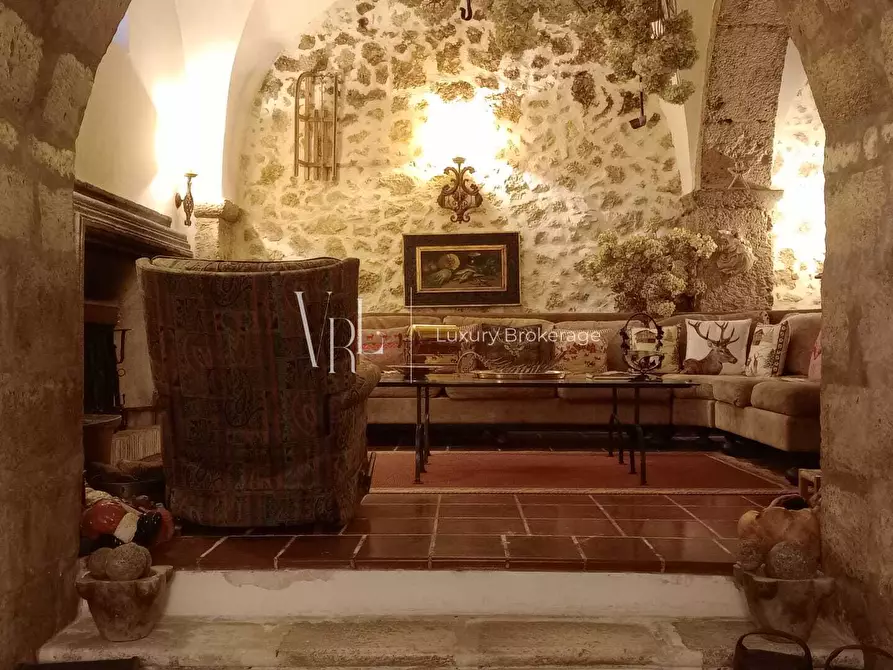 Immagine 1 di Palazzo in vendita  a Arezzo