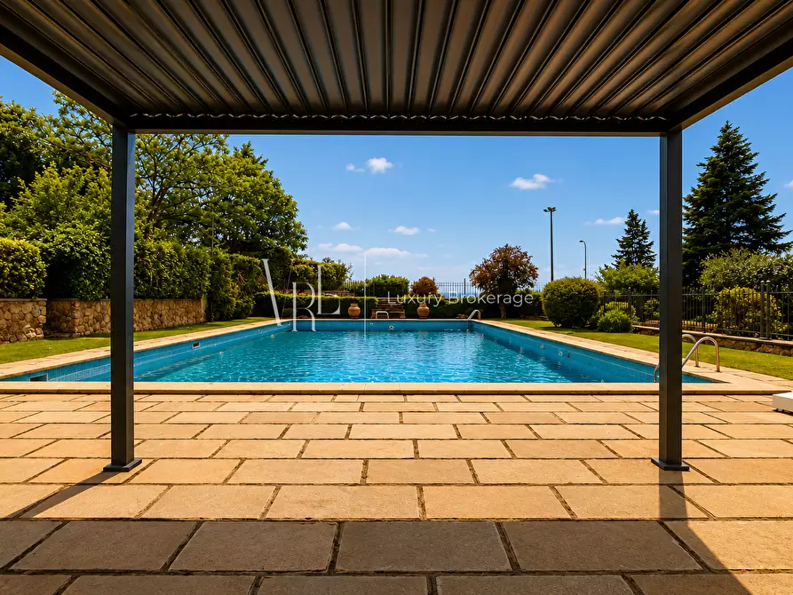 Immagine 6 di Villa in vendita  a Roma