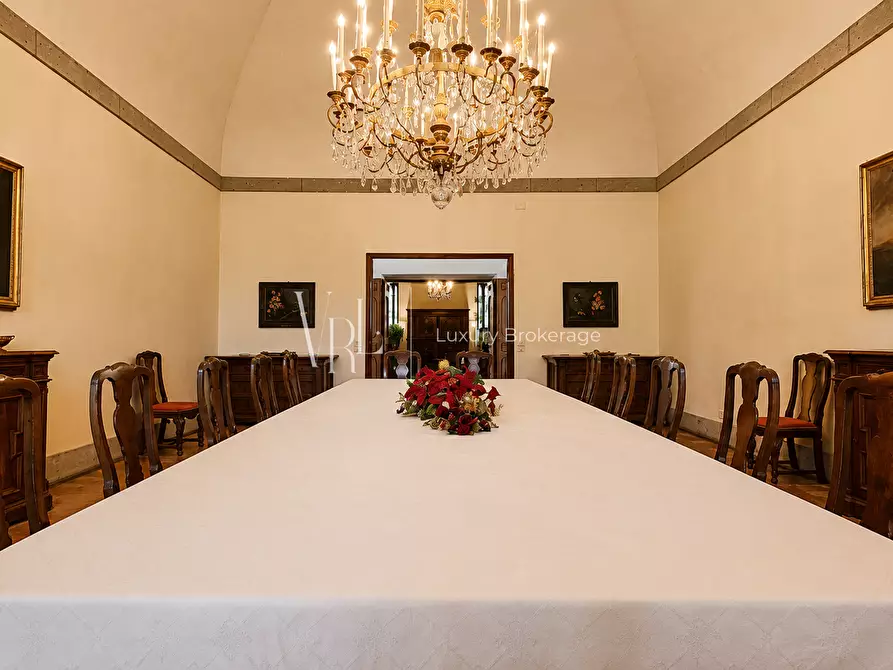 Immagine 35 di Villa in vendita  a Roma