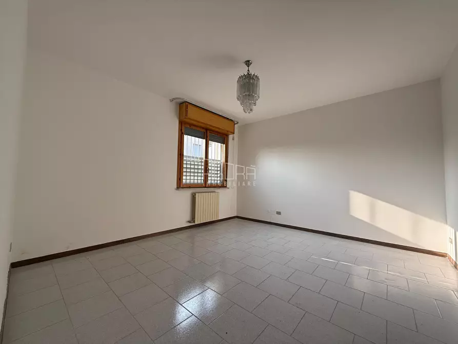 Immagine 8 di Ufficio in vendita  a Lusia