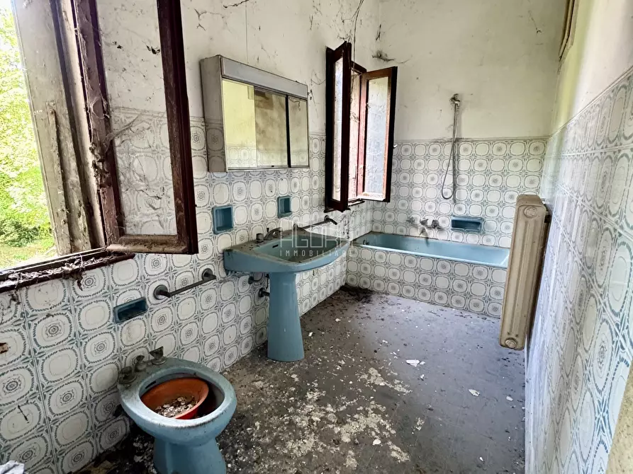 Immagine 27 di Villa in vendita  in Via Giotto 45 a Rovigo