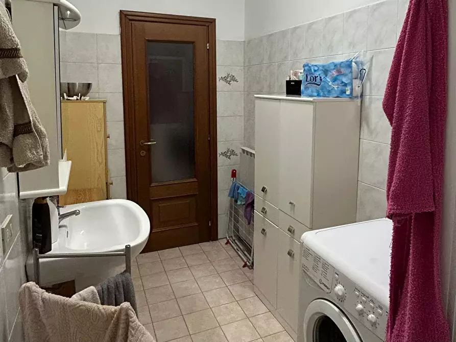 Immagine 22 di Pentalocale in affitto  in Via Giacinto Carena 20 a Torino