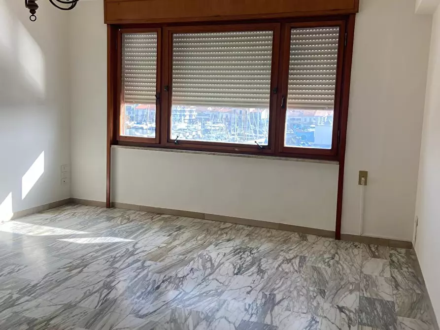 Immagine 3 di Appartamento in affitto  a Viareggio