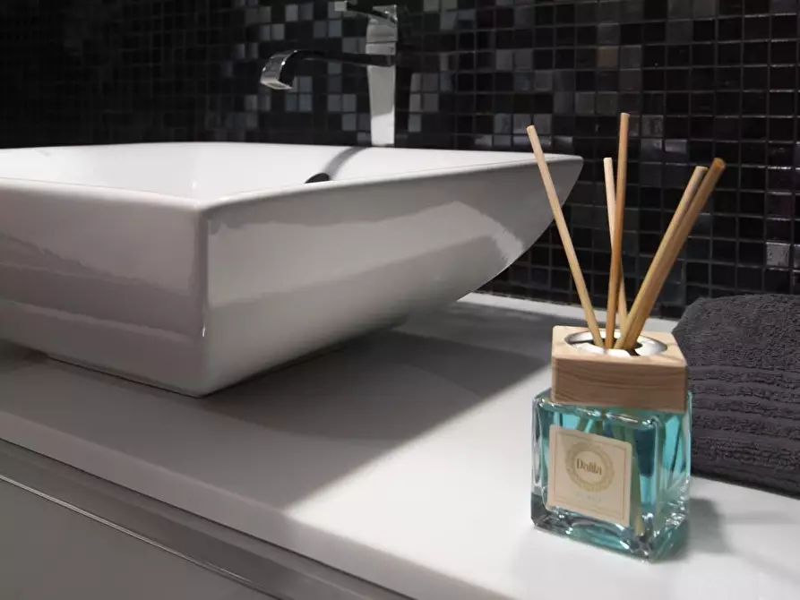 Immagine 17 di Quadrilocale in vendita  a Viareggio