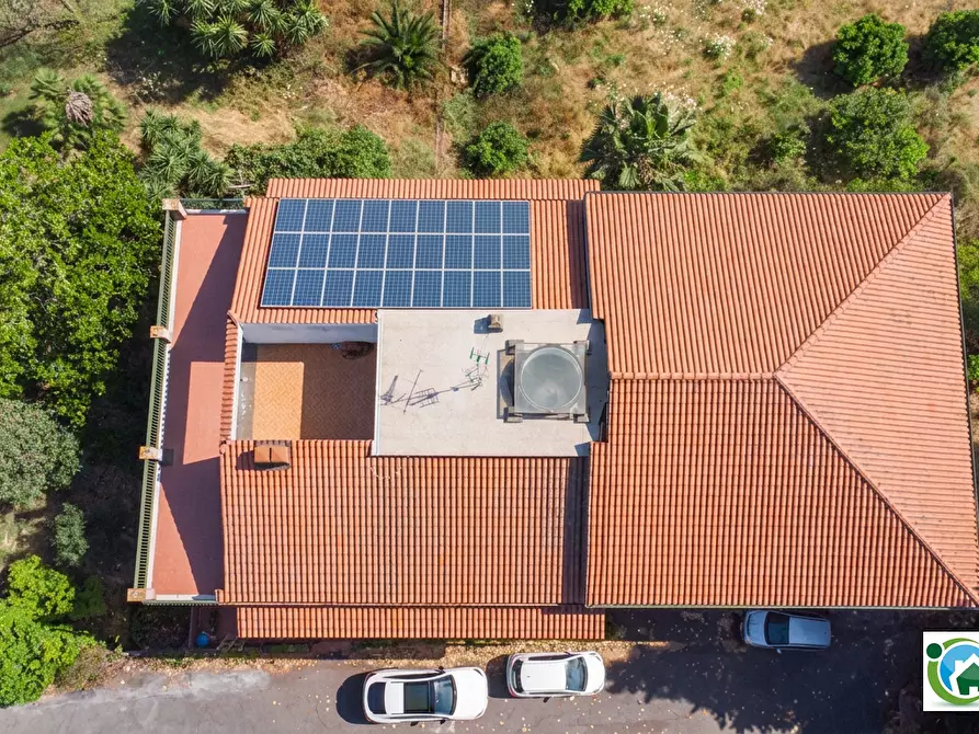 Immagine 2 di Villa in vendita  in Via Roma 29 a Sant'agata Li Battiati