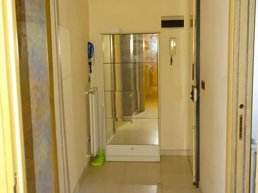 Immagine 9 di Pentalocale in vendita  in Via Salvatore Citelli 4 a Catania