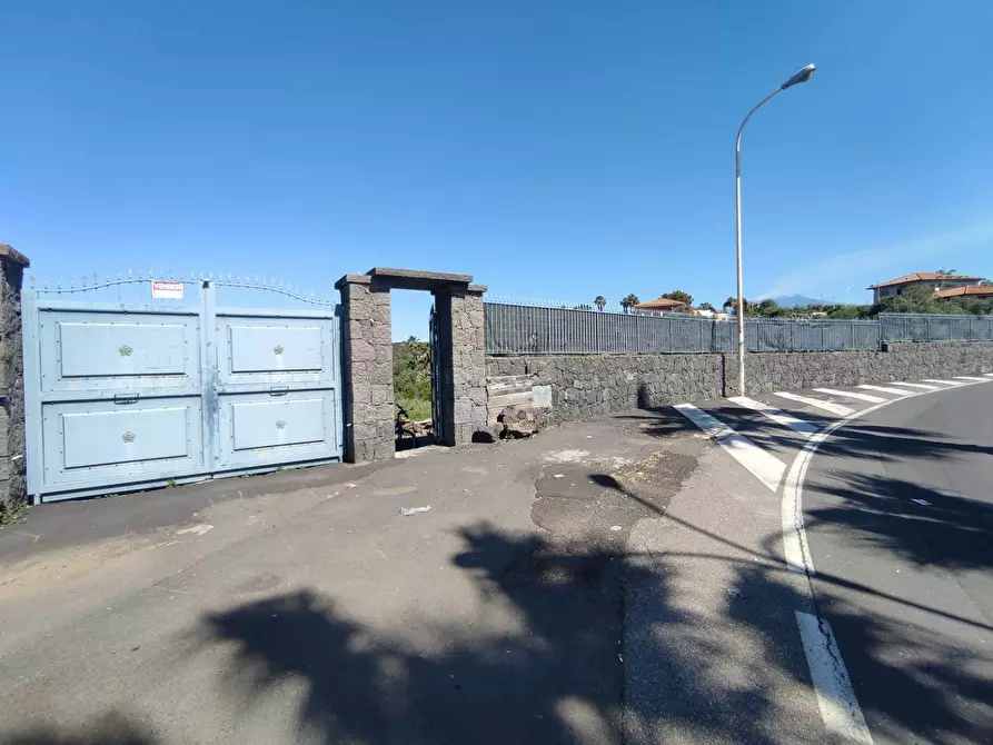 Immagine 12 di Terreno agricolo in vendita  a Misterbianco