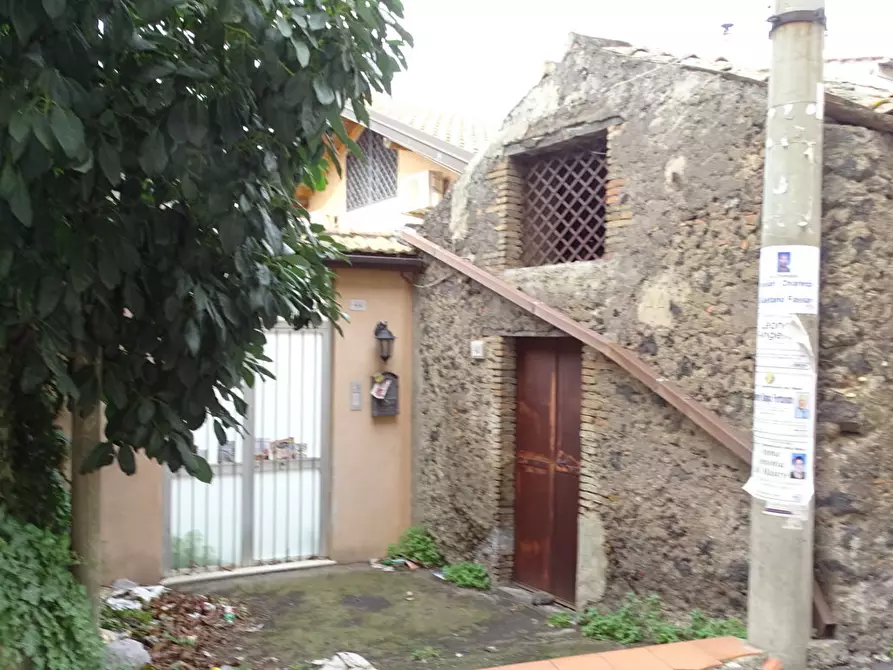 Immagine 2 di Terratetto in vendita  in Via IV Novembre 32 a Camporotondo Etneo