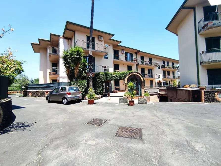 Immagine 1 di Bilocale in vendita  a Tremestieri Etneo