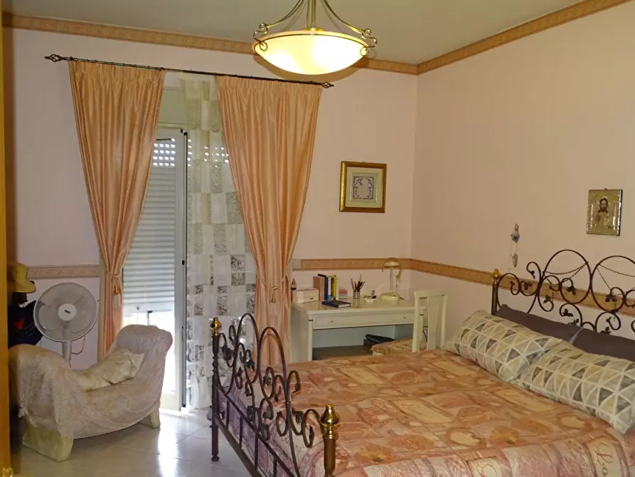 Immagine 6 di Quadrilocale in vendita  in Via Antonino Corsaro 8 a Camporotondo Etneo