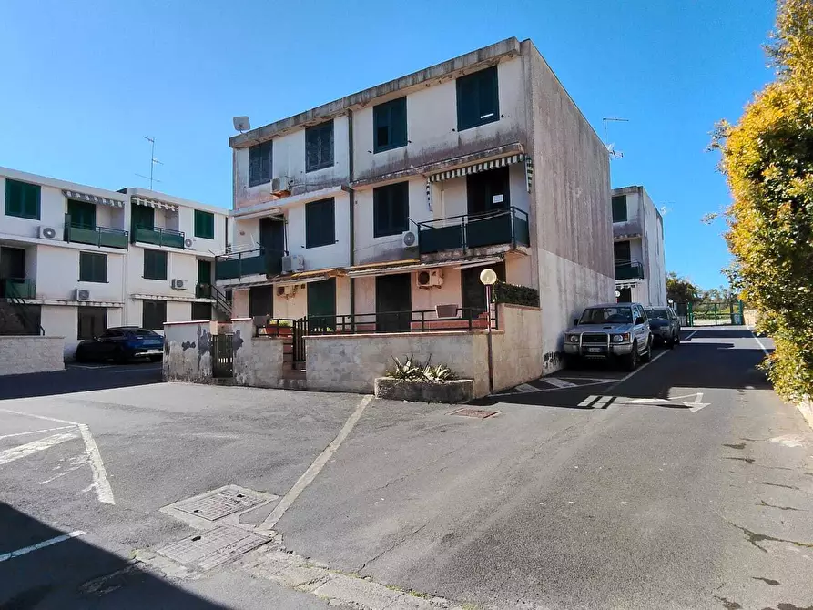 Immagine 28 di Bilocale in vendita  in Contrada Castelluccio a Augusta