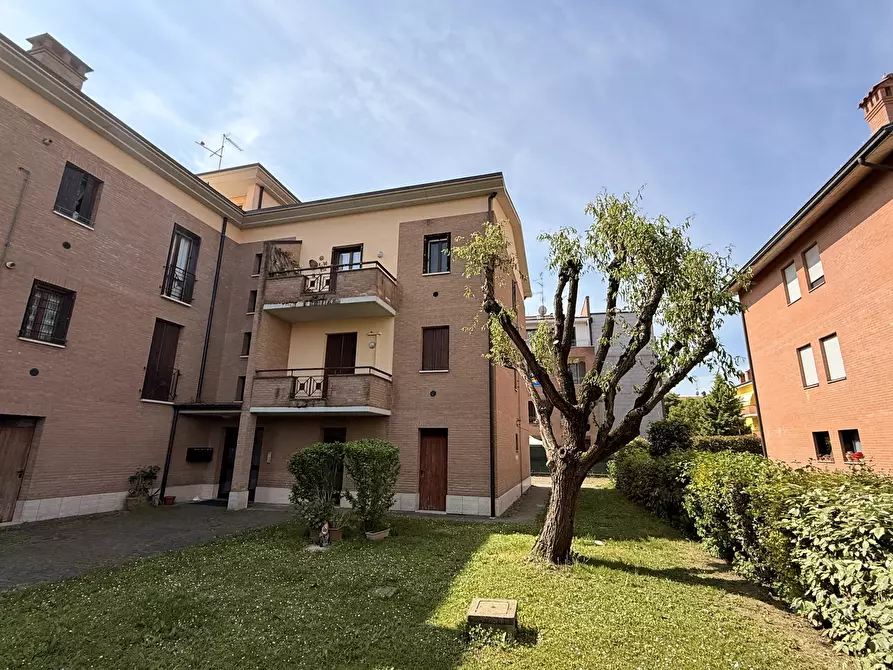 Immagine 1 di Trilocale in vendita  in Via delle Macine 5 a Bastiglia