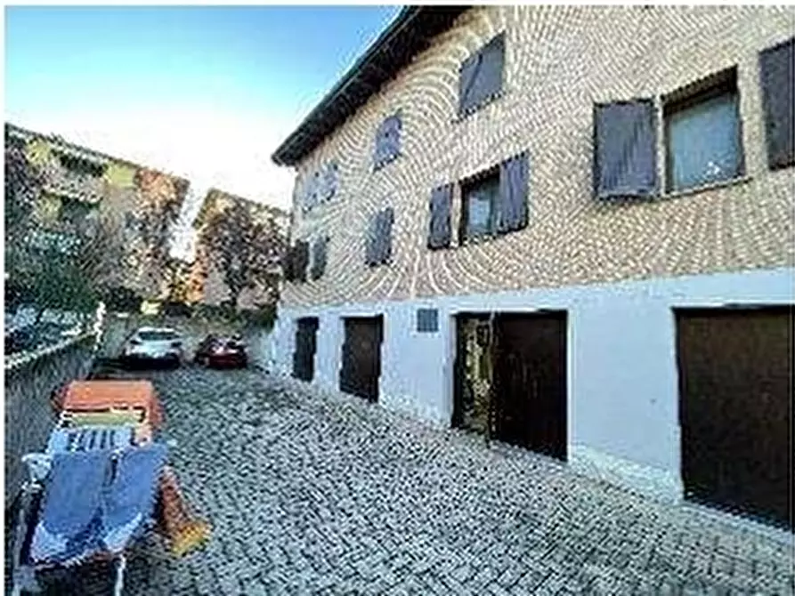 Immagine 9 di Pentalocale in vendita  in Via Braille Louis a Casalgrande