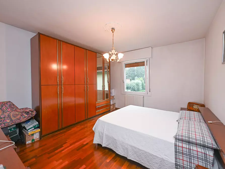 Immagine 10 di Pentalocale in vendita  a Campogalliano