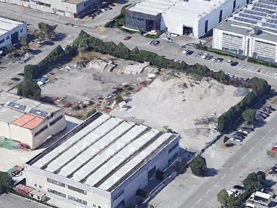 Immagine 3 di Attività artigianale in vendita  in via Raimondo dalla Costa 457 a Modena