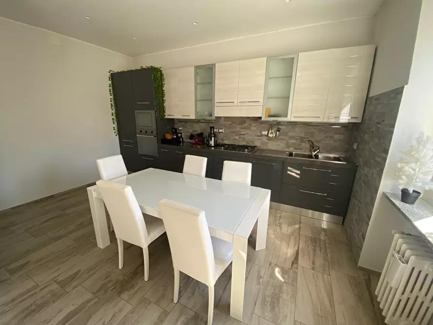 Immagine 3 di Quadrilocale in affitto  in Via Salbertrand 57 a Torino