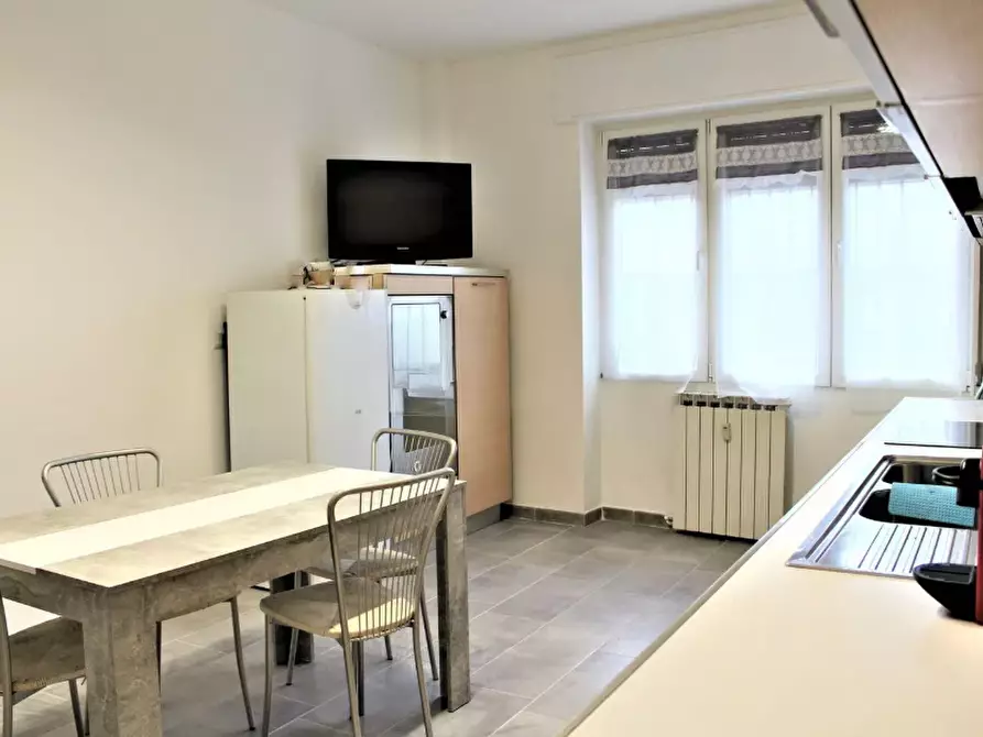 Immagine 3 di Bilocale in vendita  in Via Caduti del lavoro 6 a San Remo