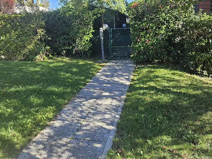 Immagine 13 di Trilocale in vendita  in Via Giovanni Goria 6000 a Parma