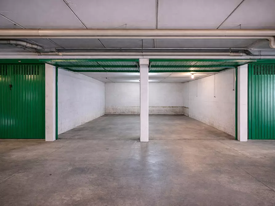 Immagine 18 di Quadrilocale in vendita  in Piazza Lubiana 4863 a Parma