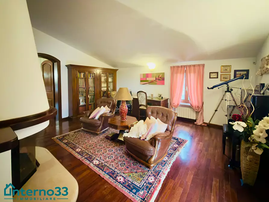 Immagine 14 di Villa in vendita  in Via Isola 51 a Ortonovo