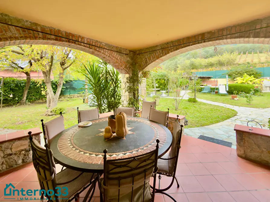 Immagine 11 di Villa in vendita  in Via Isola 51 a Ortonovo