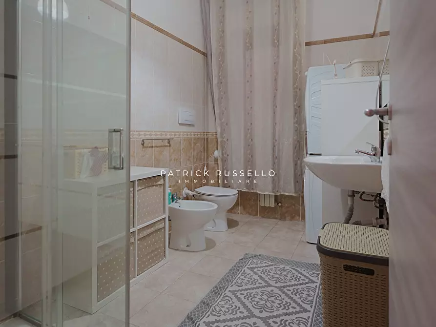 Immagine 22 di Quadrilocale in vendita  in Via Calabria 55 a Gela