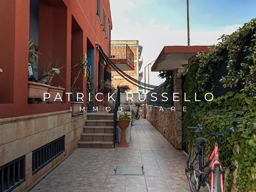 Immagine 3 di Villa in vendita  in Via Totò Principe De Curtis snc a Gela