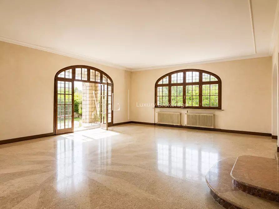 Immagine 9 di Villa in vendita  a Frascati