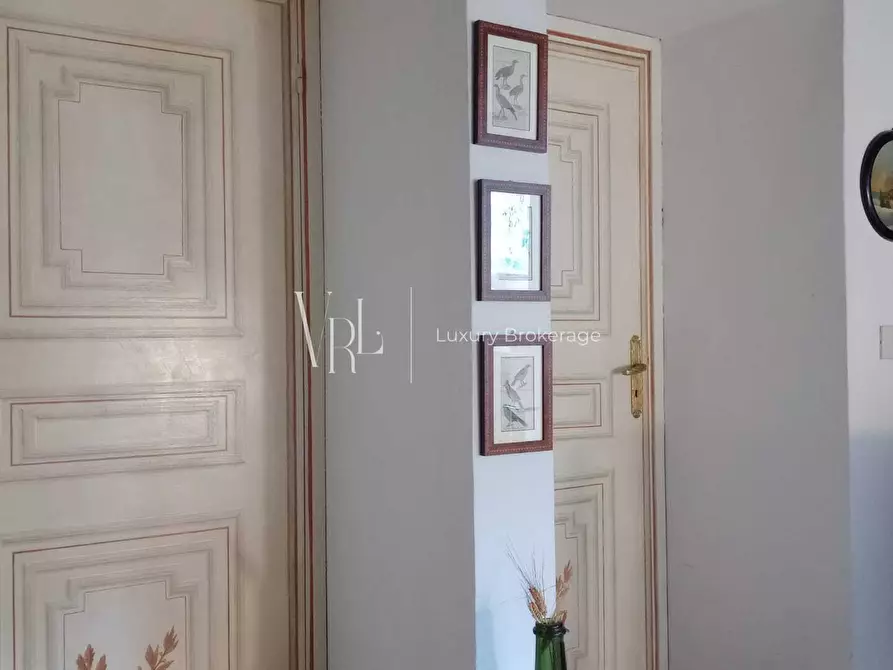 Immagine 25 di Palazzo in vendita  a Arezzo