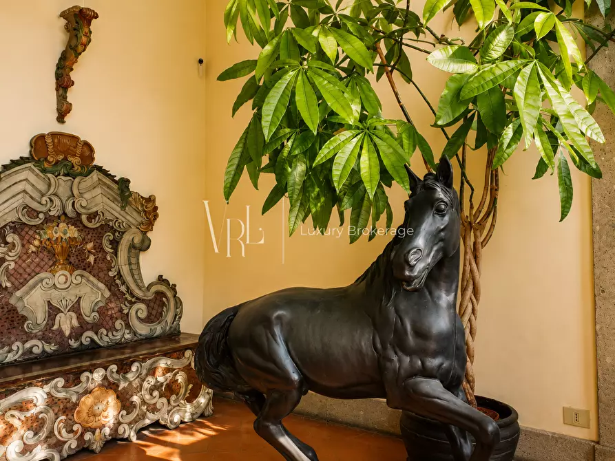 Immagine 17 di Villa in vendita  a Roma