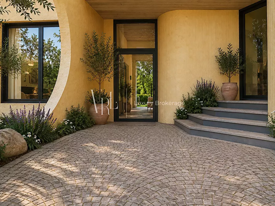 Immagine 2 di Villa in vendita  a Roma