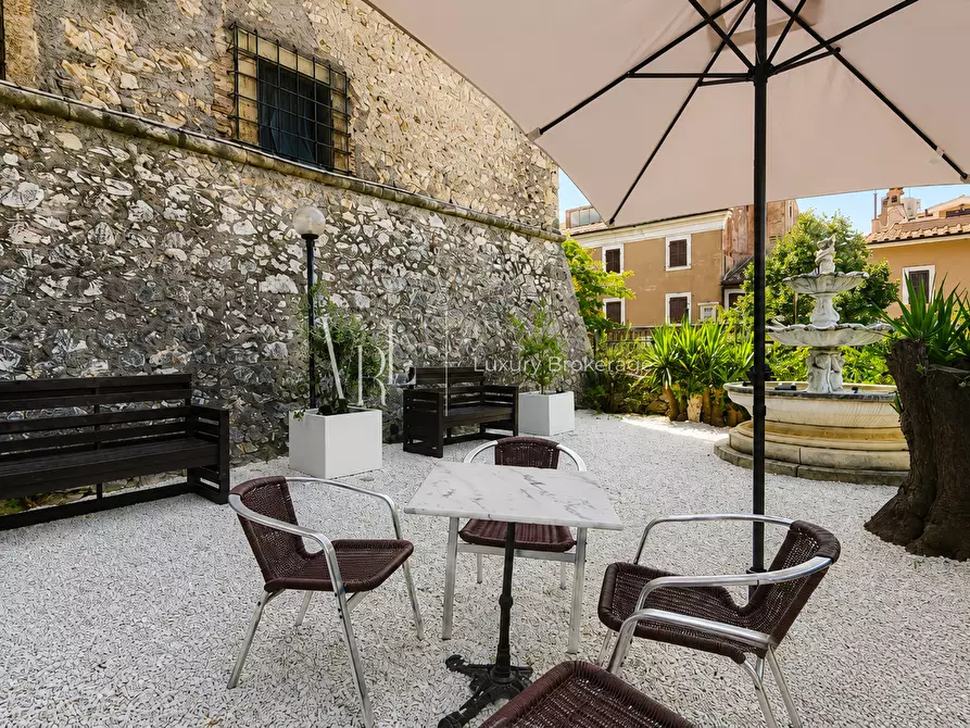 Immagine 11 di Casa indipendente in vendita  a Tivoli
