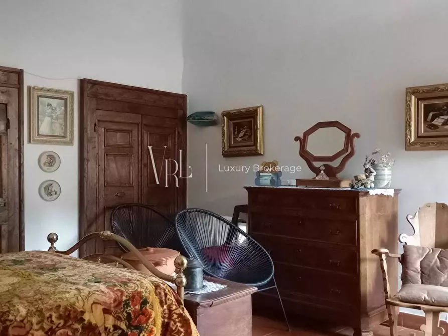 Immagine 34 di Palazzo in vendita  a Arezzo