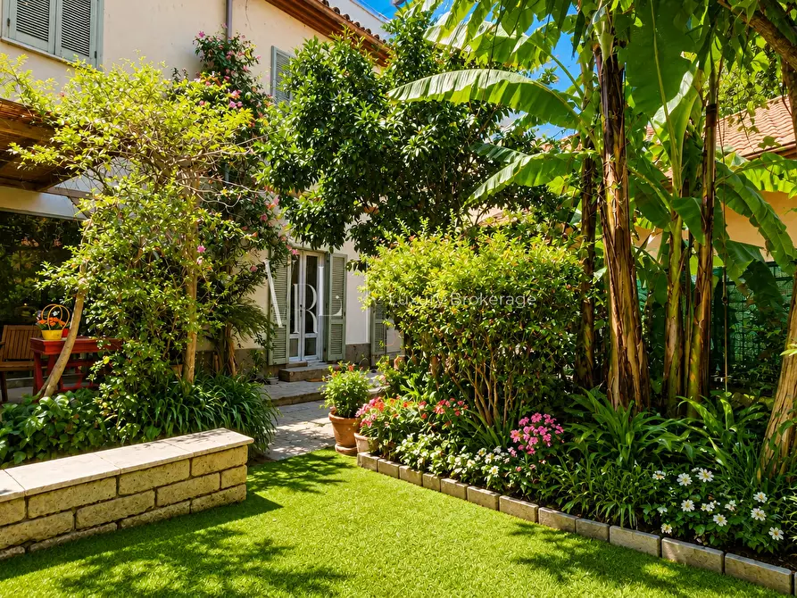 Immagine 5 di Villa in vendita  a Roma