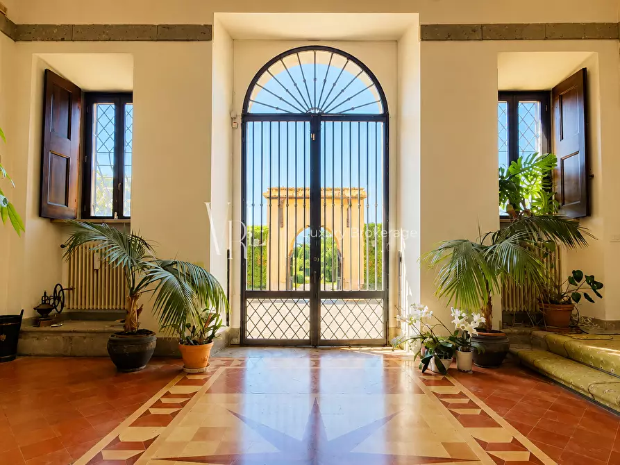 Immagine 19 di Villa in vendita  a Roma